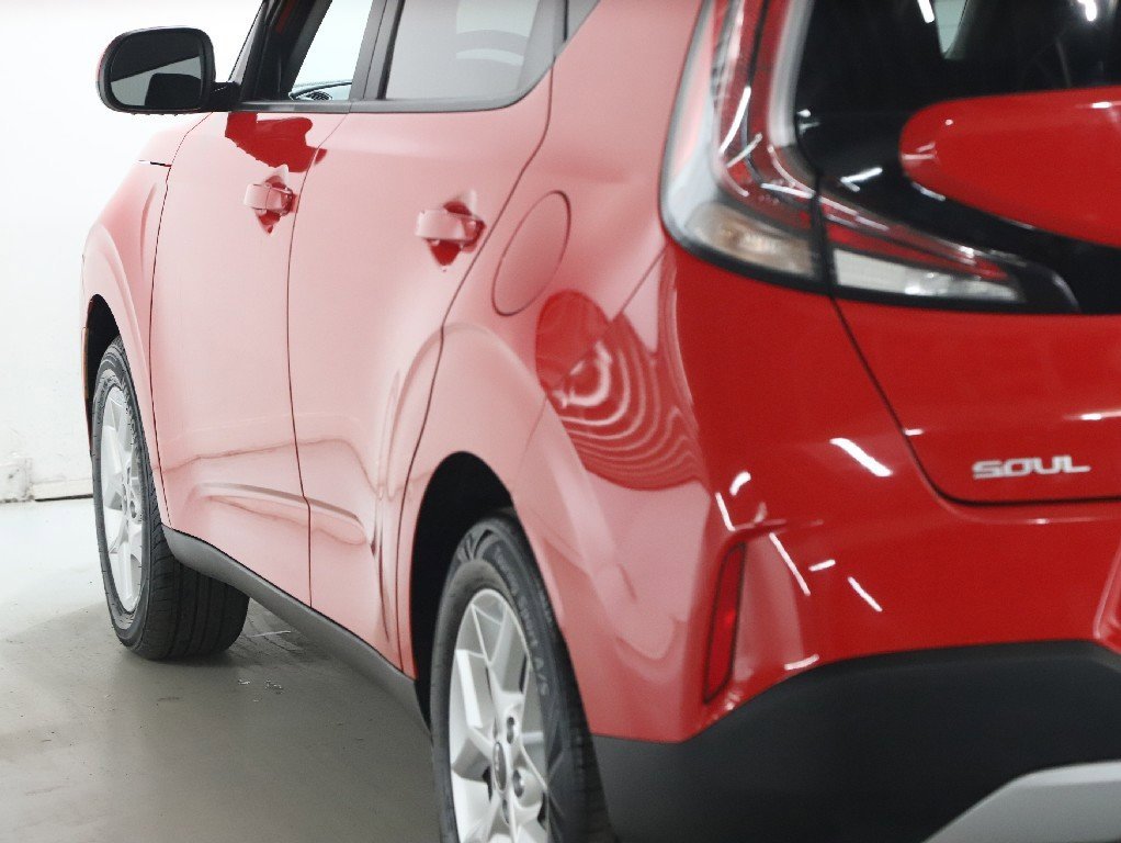 Used 2023 Kia Soul LX w/ LX Technology Package image 40