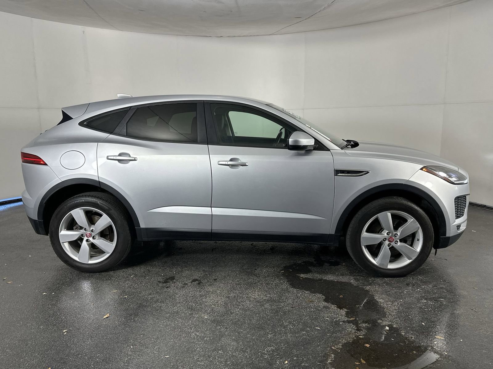 Used 2019 Jaguar E-PACE S image 9
