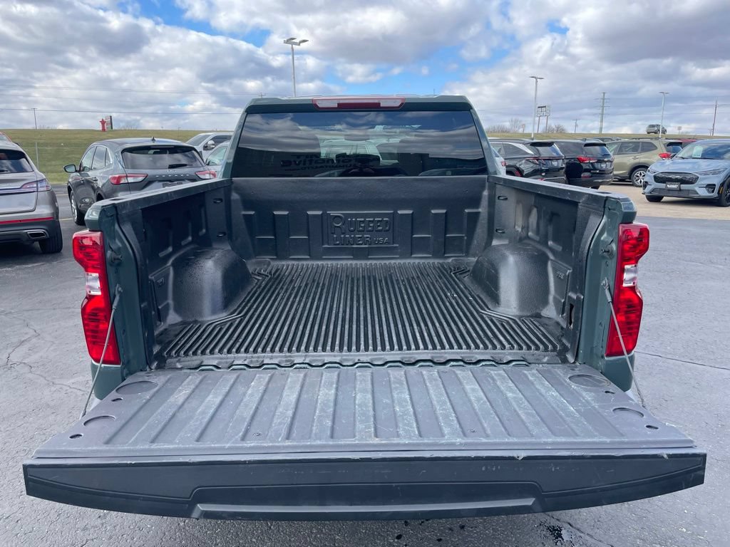 Used 2025 Chevrolet Silverado 1500 LT AWD/4WD image 29
