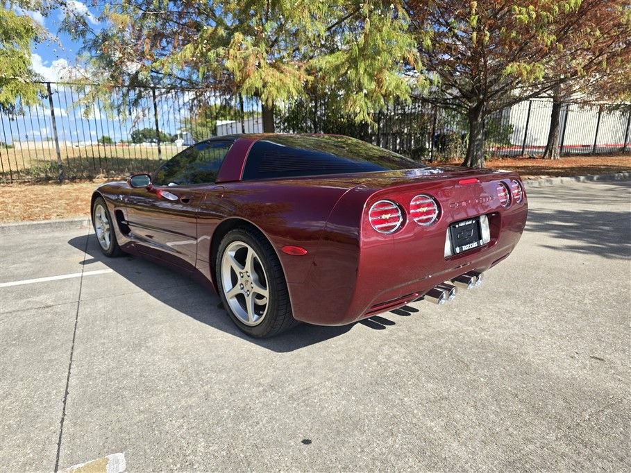 Used 2003 Chevrolet Corvette Coupe w/ Preferred Equipment Group RWD image 6