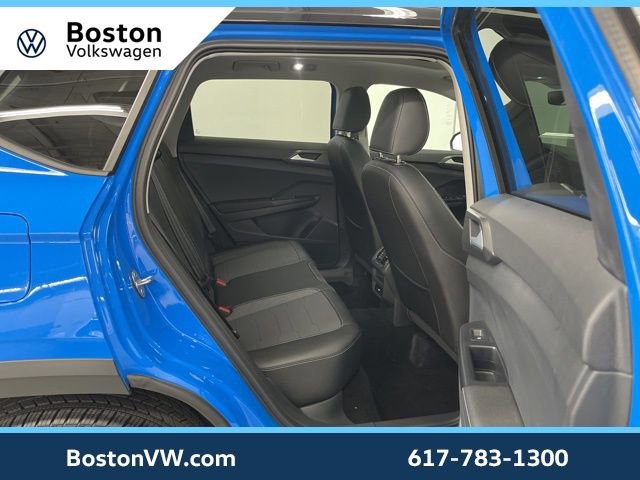 Used 2025 Volkswagen Taos SE image 28