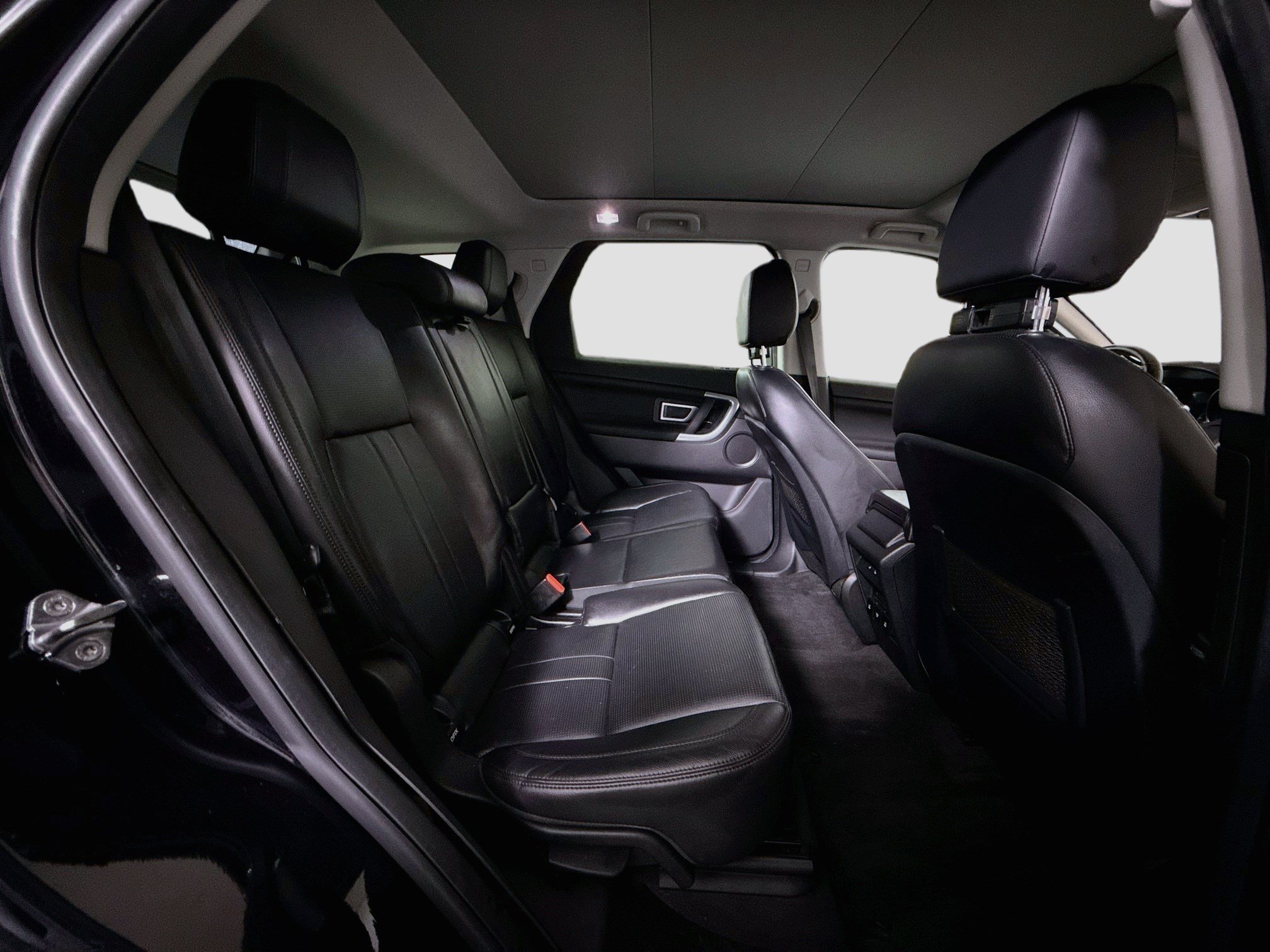 Used 2019 Land Rover Discovery Sport AWD/4WD image 27