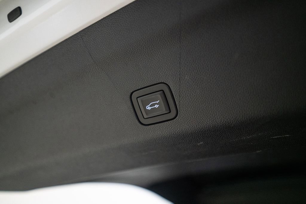 Used 2024 Chevrolet Tahoe High Country w/ Advanced Technology Package image 45