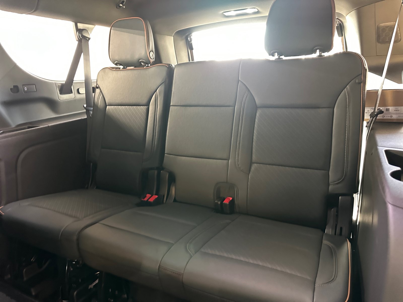 New 2026 GMC Yukon XL AT4 w/ AT4 Premium Plus Package AWD/4WD image 25