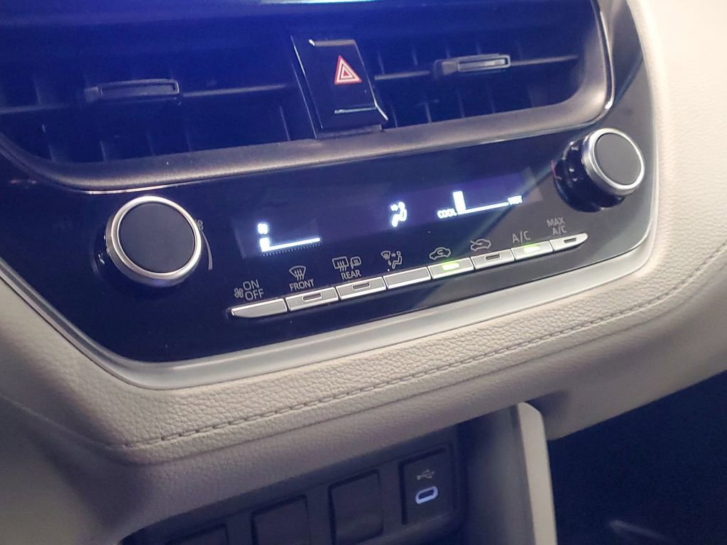 Used 2023 Toyota Corolla Cross L image 27