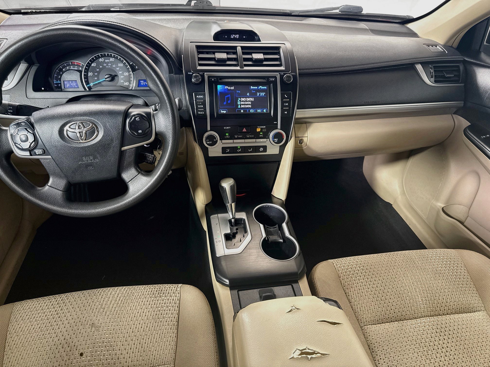 Used 2013 Toyota Camry LE FWD image 21