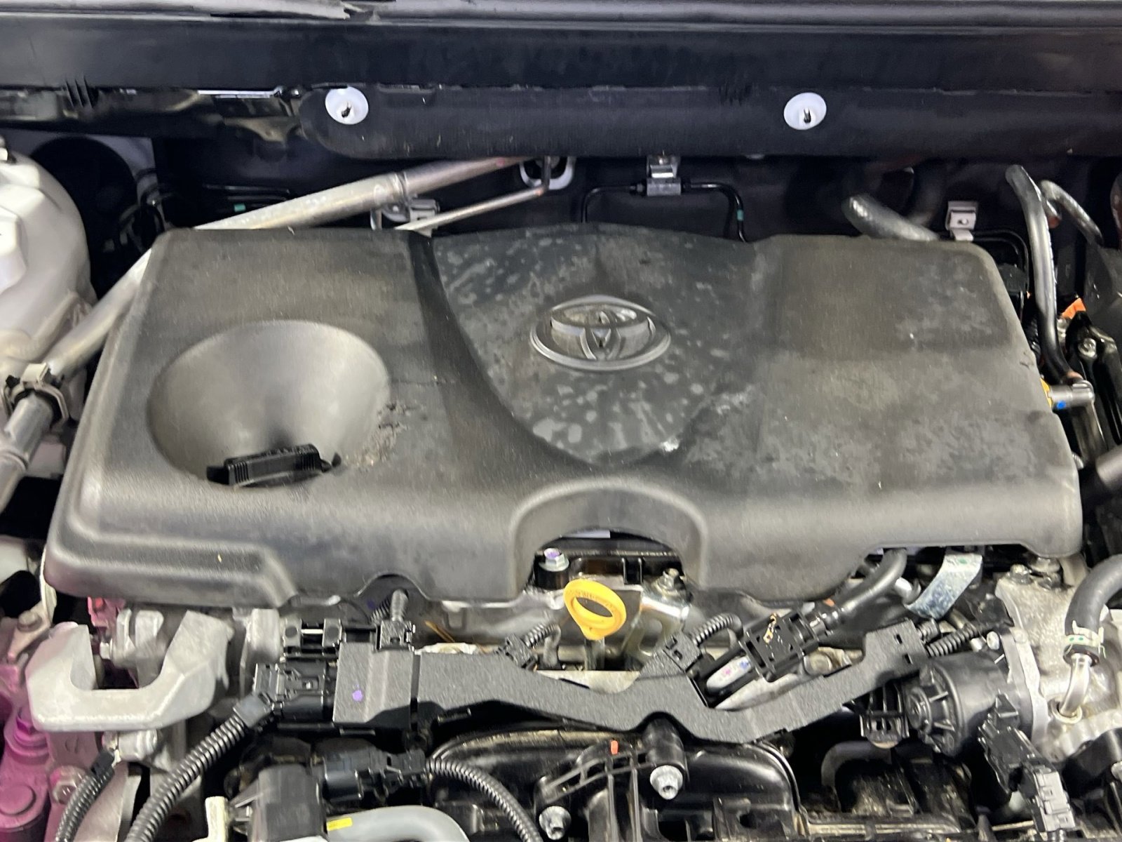 Used 2024 Toyota RAV4 LE AWD/4WD image 30