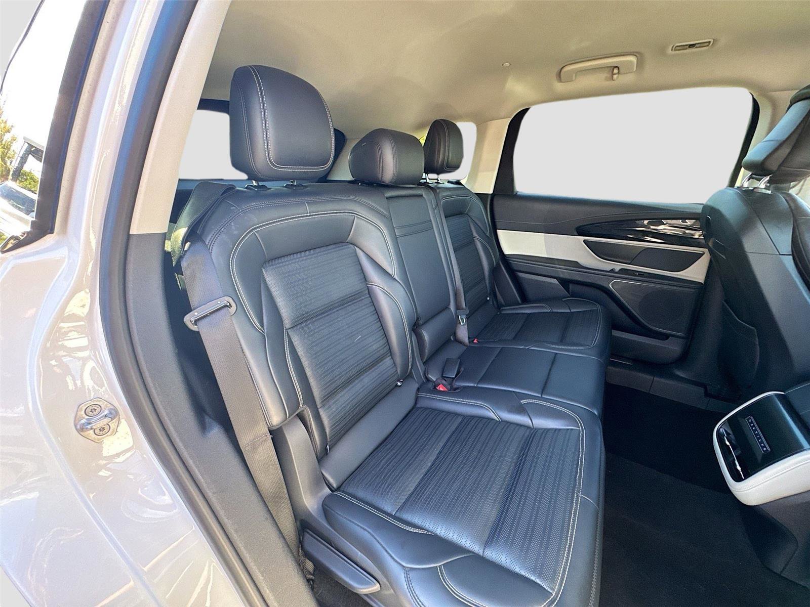 Used 2024 Lincoln Nautilus Reserve image 27