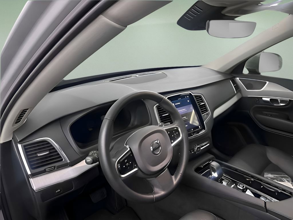 Certified 2025 Volvo XC90 B5 Core image 27