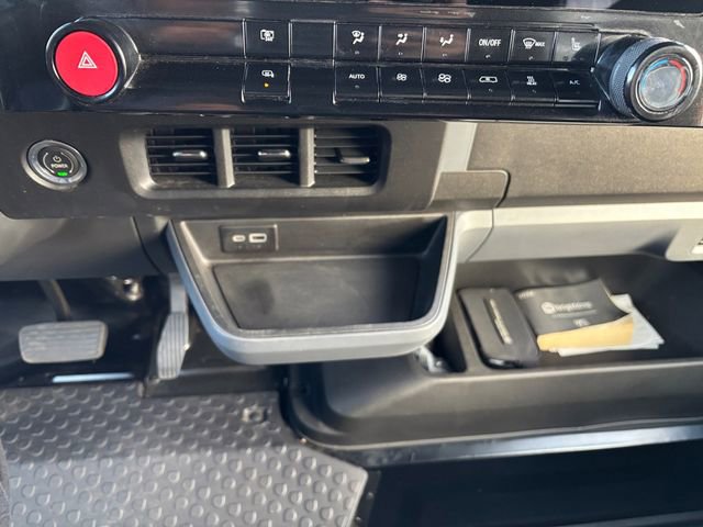 Used 2024 Chevrolet Brightdrop 400 w/ Commercial Equipment Package AWD/4WD image 22