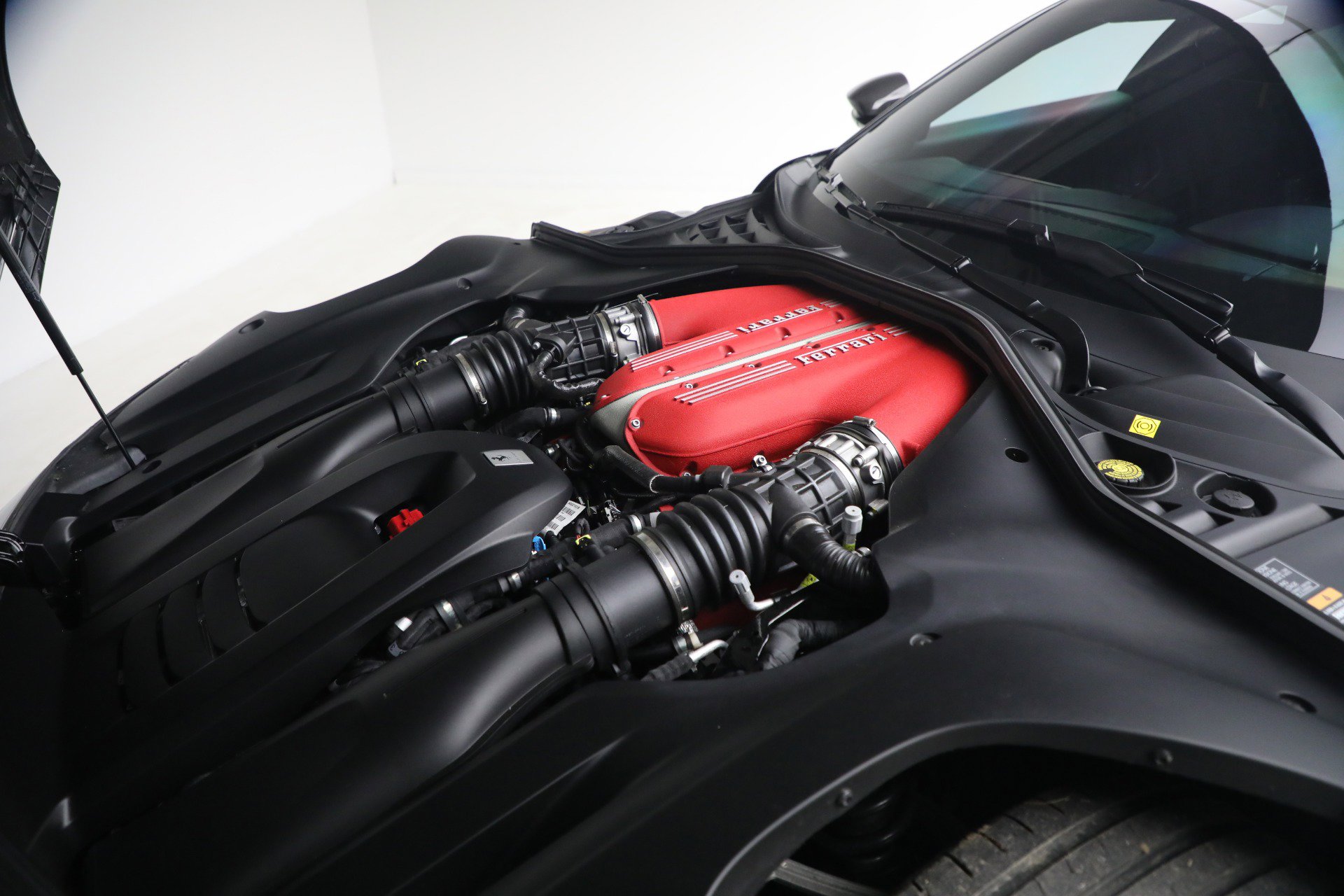 Certified 2025 Ferrari 12Cilindri image 29