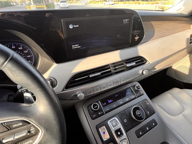 Used 2022 Hyundai Palisade SEL w/ 8P Bench Seat Package image 16