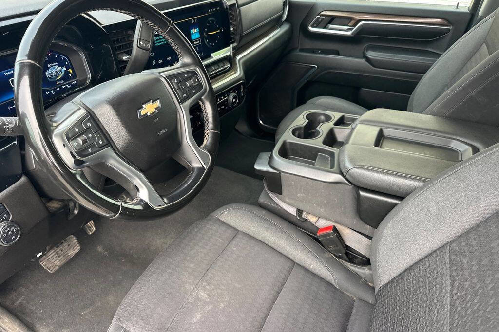 Used 2024 Chevrolet Silverado 2500 LT image 10