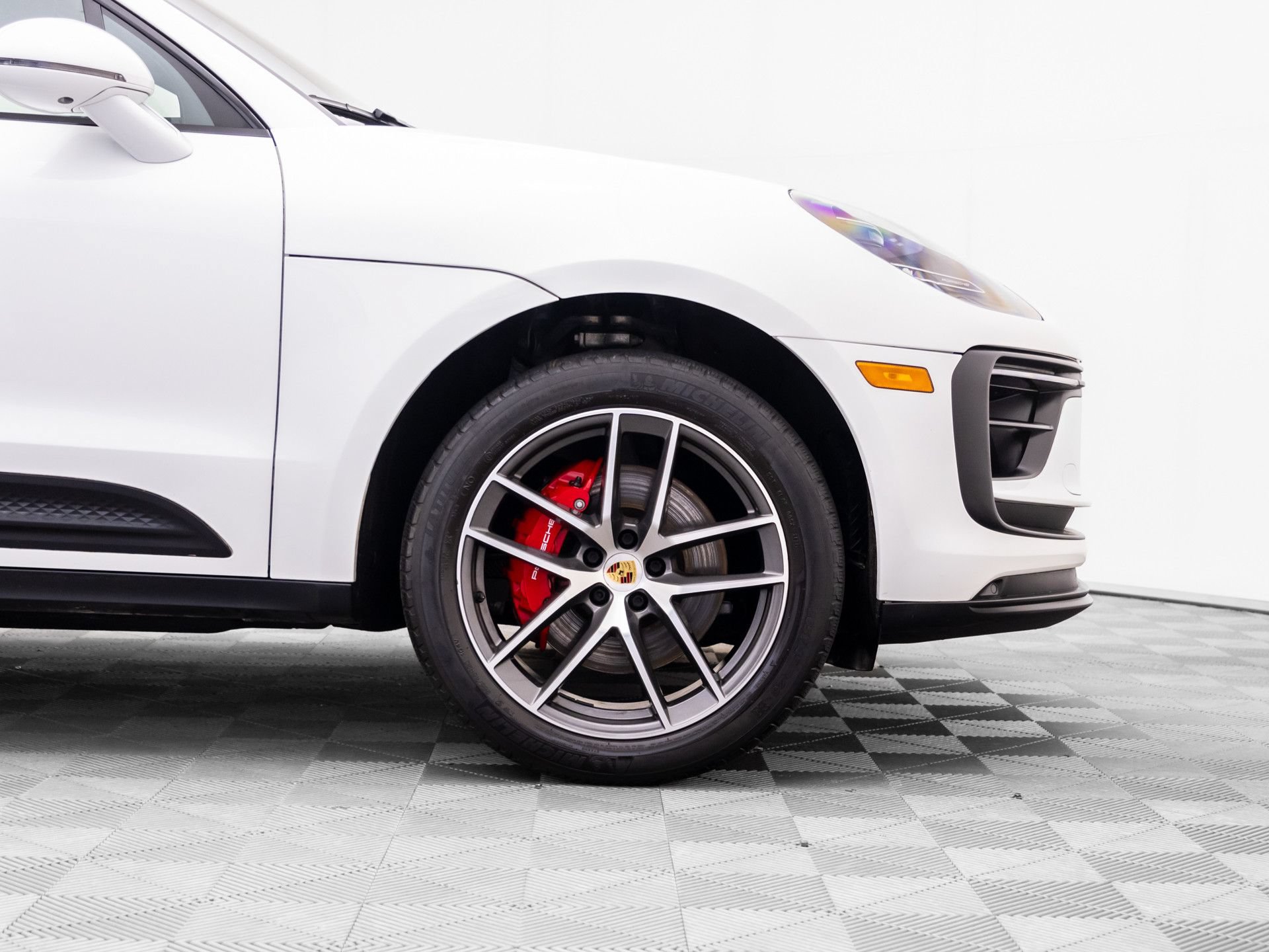 Used 2023 Porsche Macan S AWD/4WD image 31