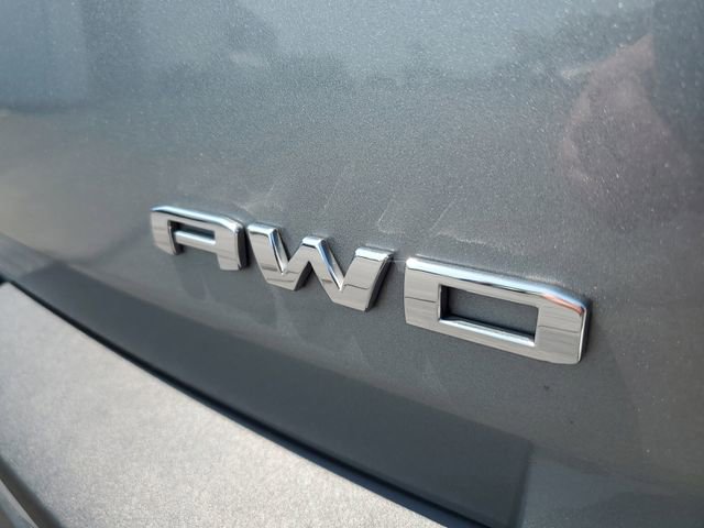 Used 2023 GMC Terrain SLT image 33