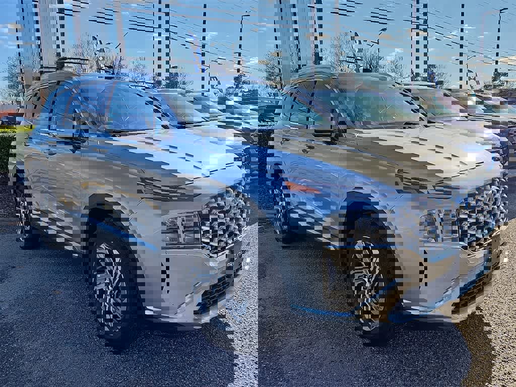 Used 2022 Hyundai Santa Fe SEL w/ Convenience + Premium Package image 2