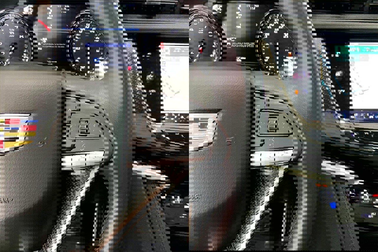 Used 2023 Cadillac XT6 Sport w/ Technology Package image 22