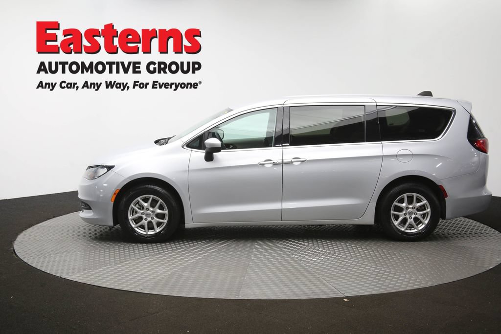 Used 2023 Chrysler Voyager LX FWD image 60