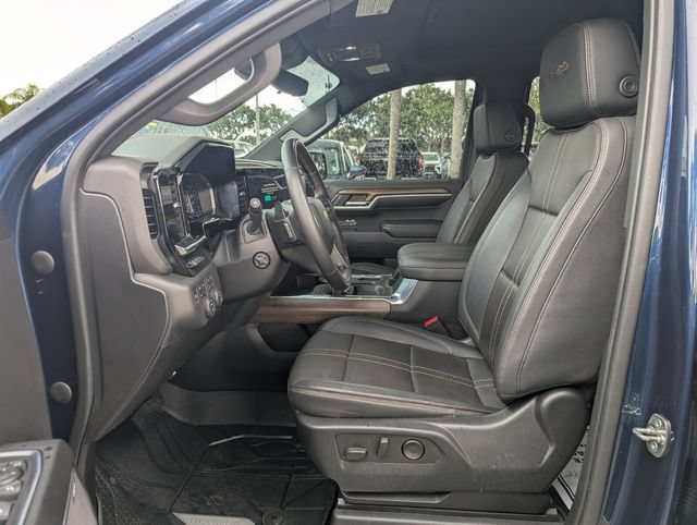 Used 2023 Chevrolet Silverado 1500 High Country w/ High Country Premium Package AWD/4WD image 11