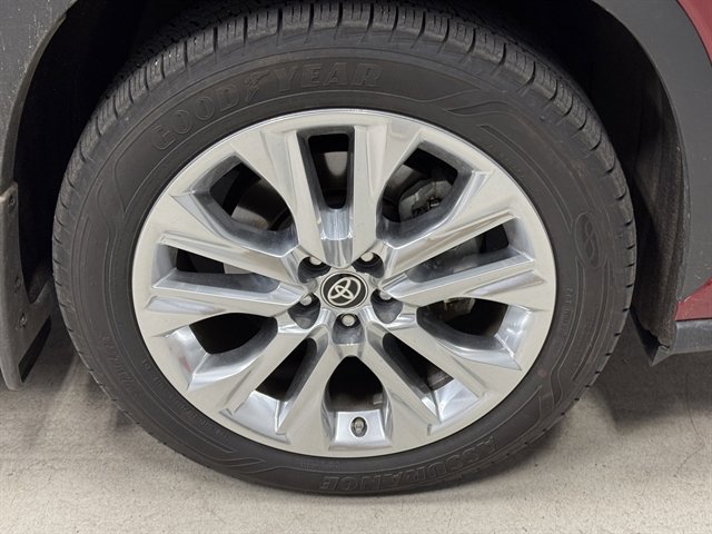 Used 2021 Toyota Highlander Limited AWD/4WD image 9