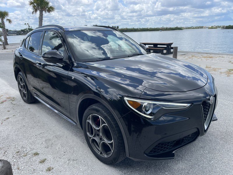 Used 2022 Alfa Romeo Stelvio Ti AWD/4WD image 43