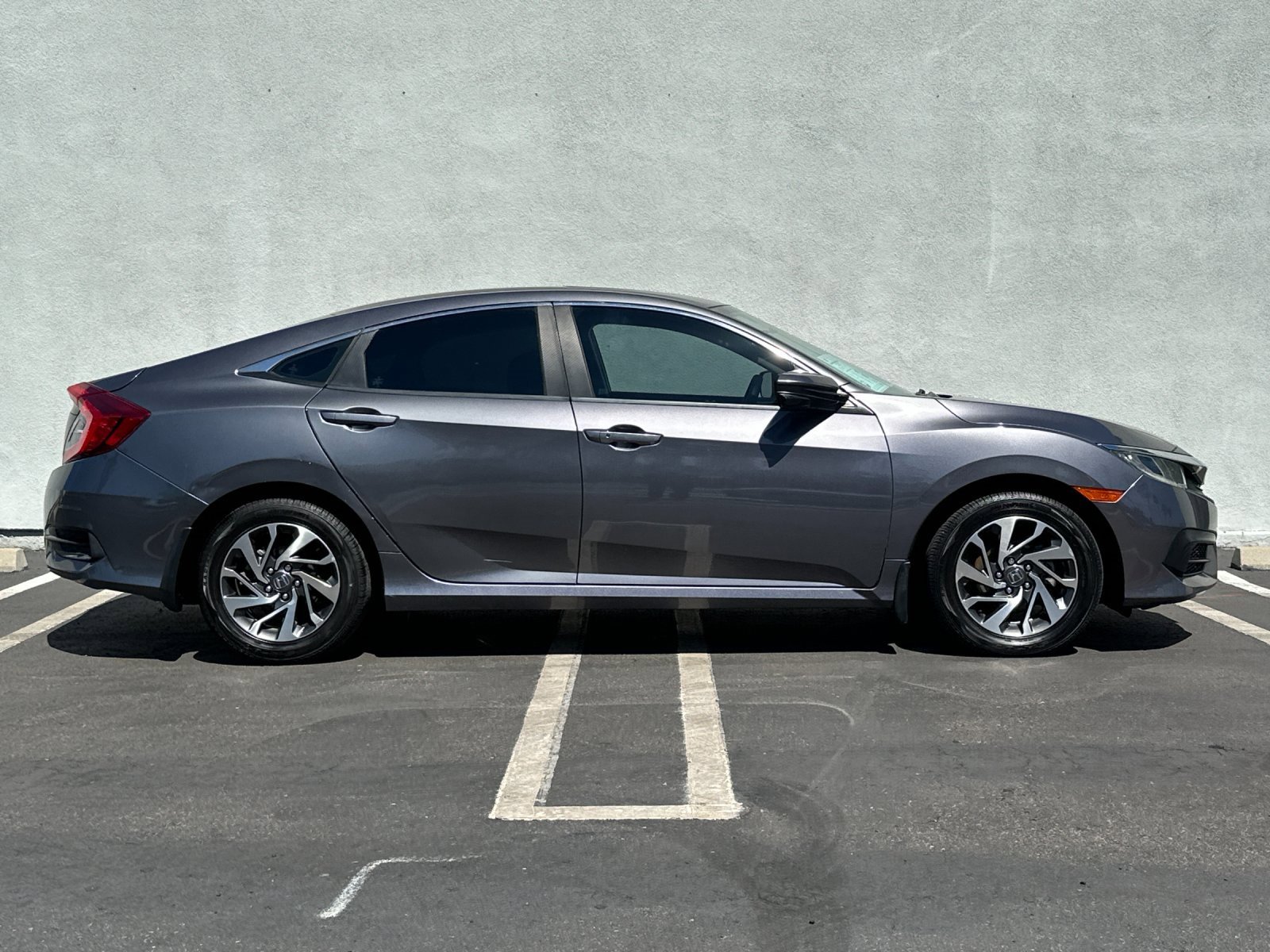 Used 2016 Honda Civic EX image 6