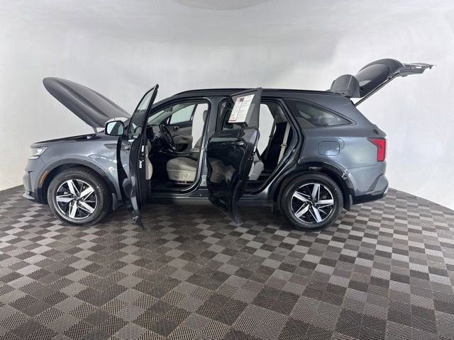 Certified 2022 Kia Sorento EX FWD image 11