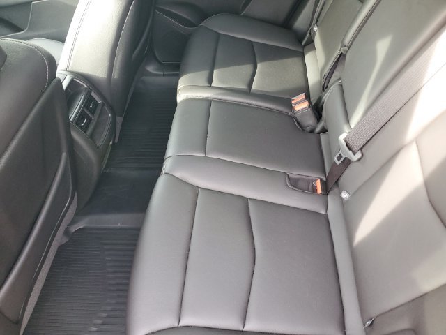 Used 2025 Cadillac XT5 Luxury w/ LPO, Floor Liner Package AWD/4WD image 29
