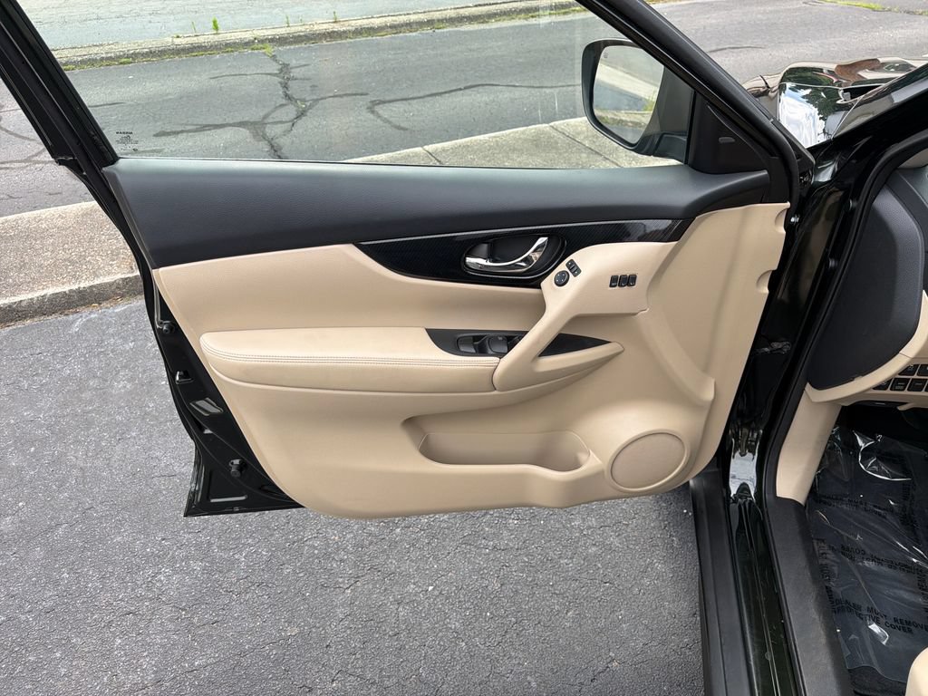 Used 2019 Nissan Rogue SL w/ Premium Package AWD/4WD image 20