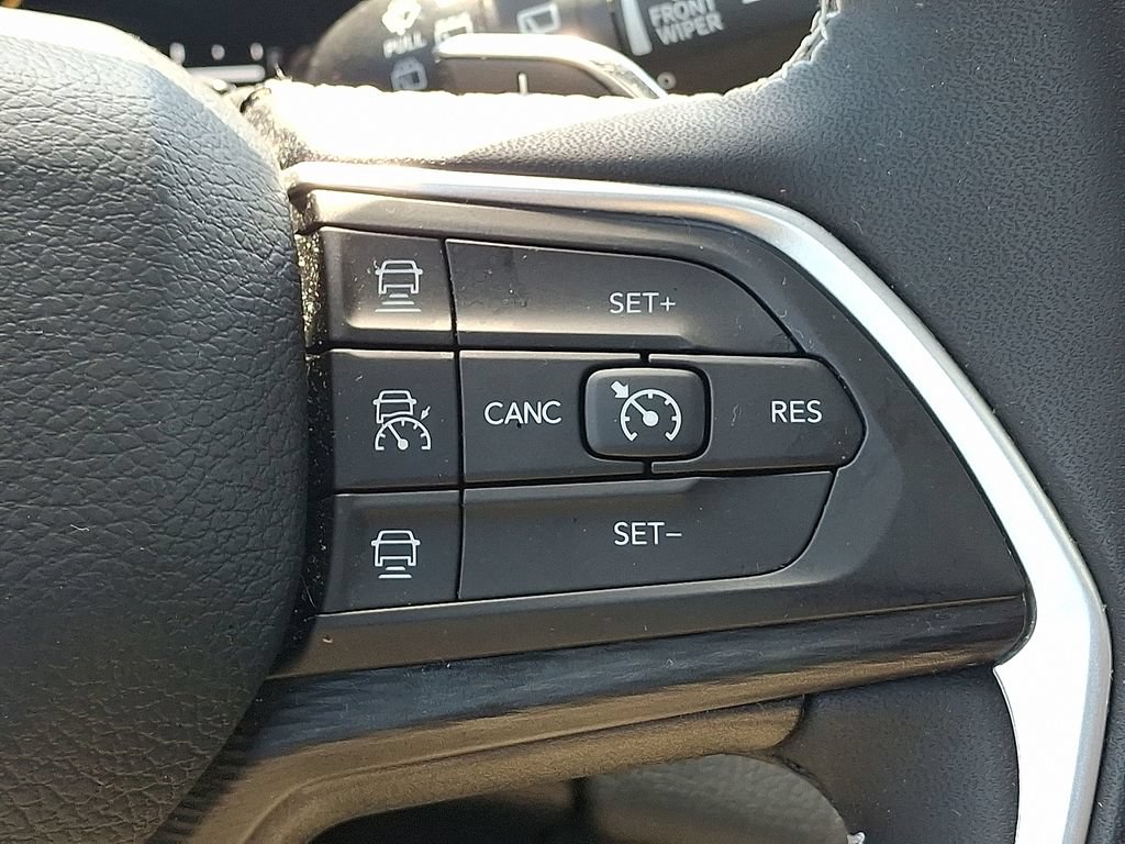Certified 2023 Jeep Grand Cherokee Altitude AWD/4WD image 24