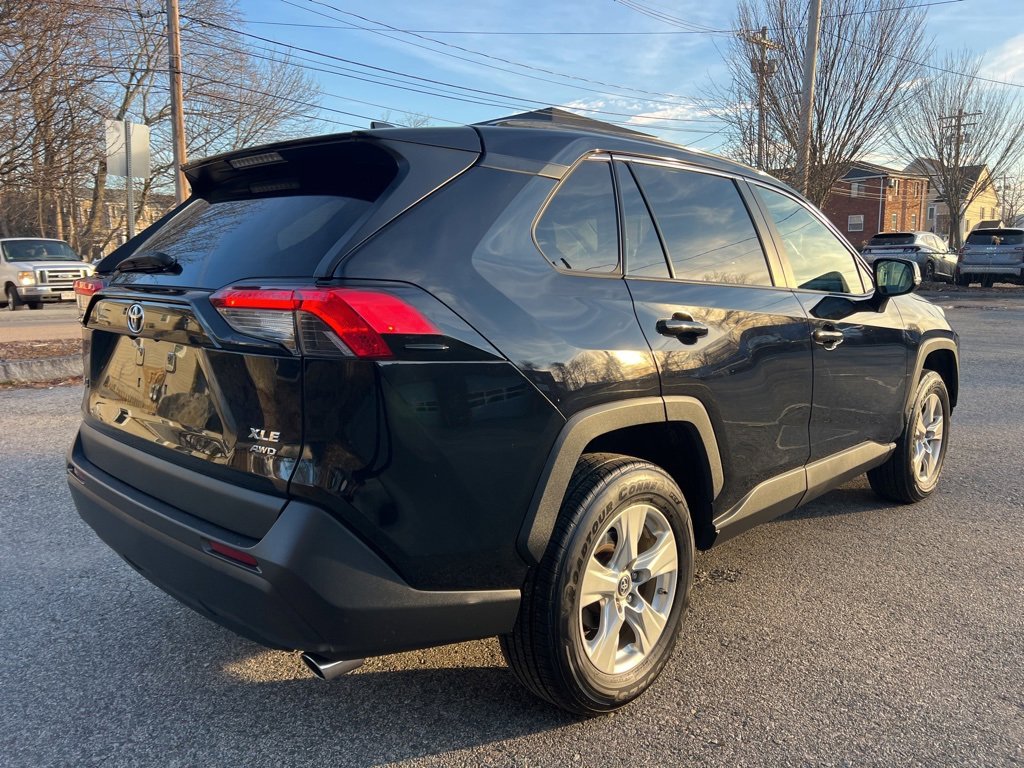 Used 2019 Toyota RAV4 XLE image 5