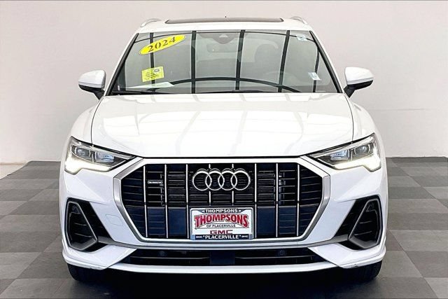 Used 2024 Audi Q3 2.0T Premium AWD/4WD image 2