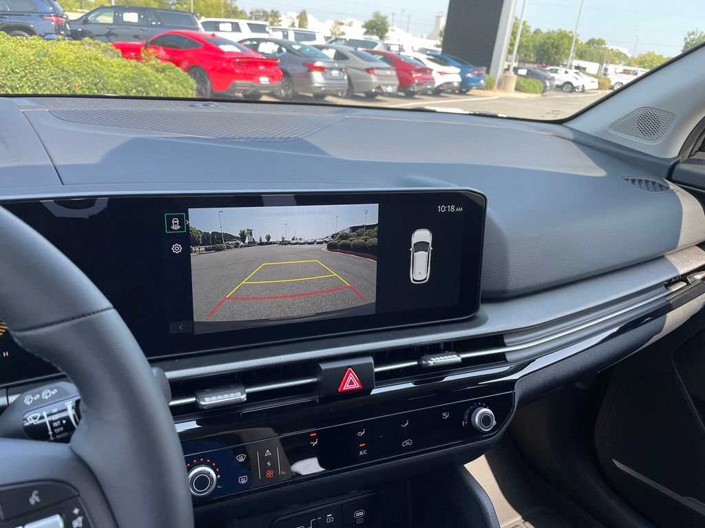 New 2026 Kia Sportage LX w/ LX Convenience Package FWD image 18