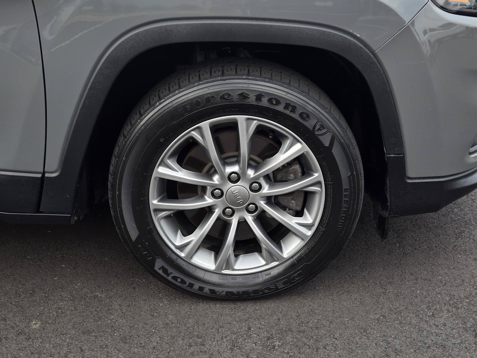 Used 2022 Jeep Cherokee Latitude Lux FWD image 7