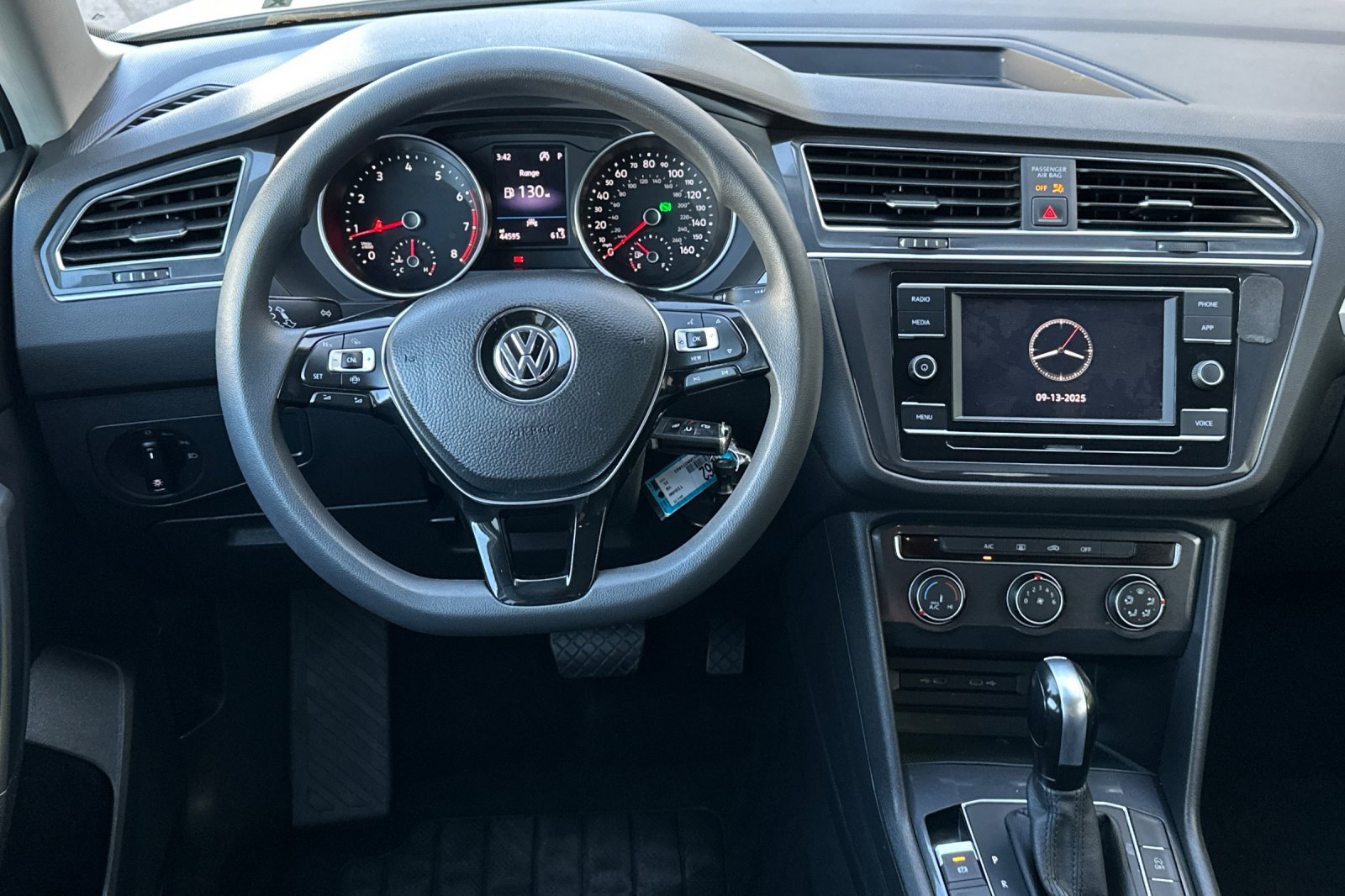 Used 2021 Volkswagen Tiguan S image 14