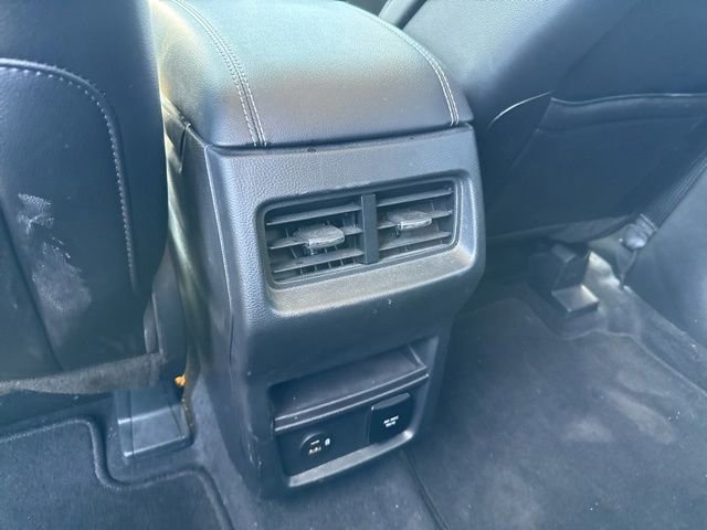 Used 2021 Ford Edge Titanium w/ Class II Trailer Tow Package AWD/4WD image 18