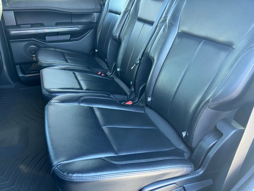 Used 2021 Ford Expedition XLT image 13