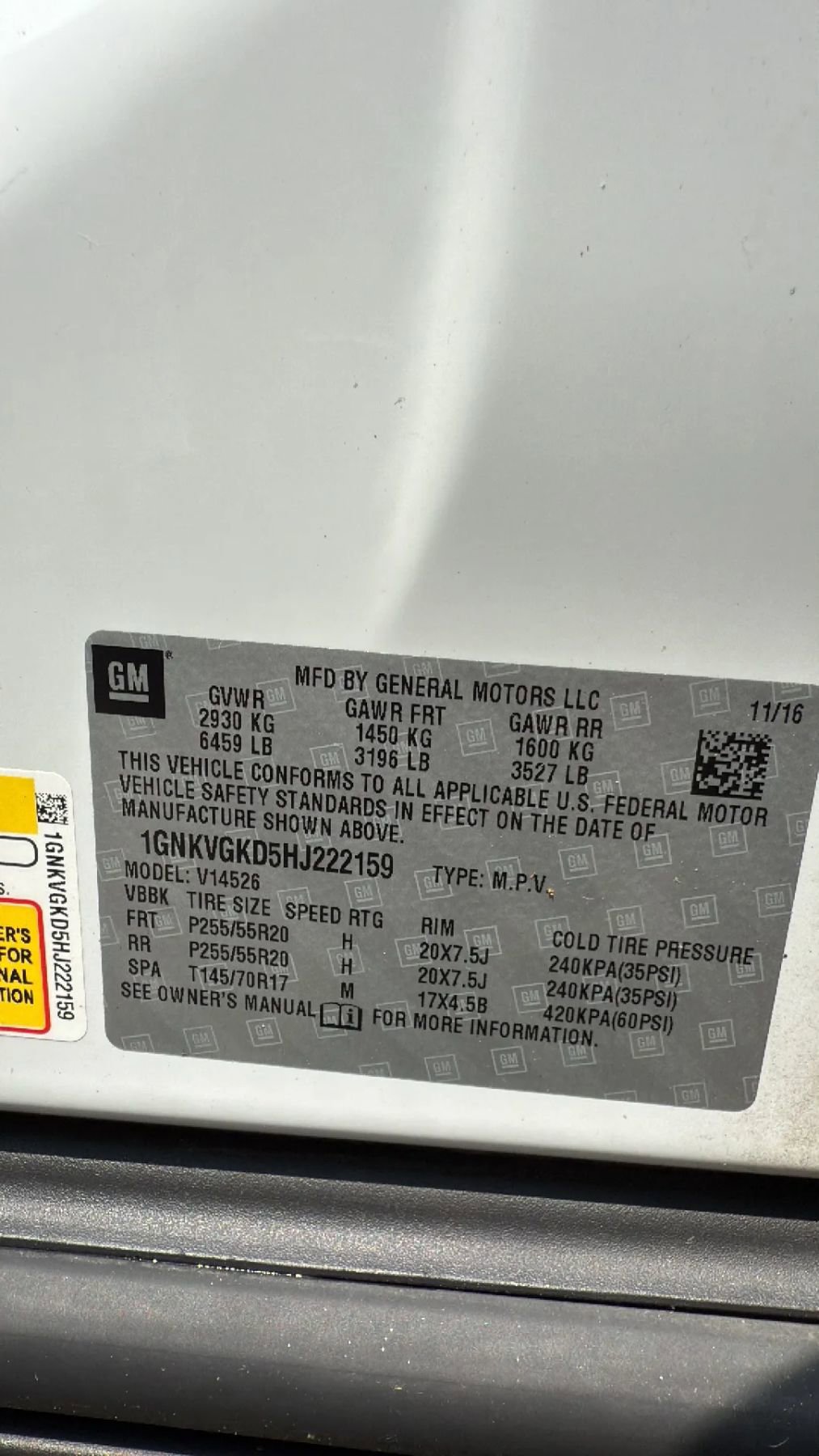 Used 2017 Chevrolet Traverse LT w/ Style and Technology Package image 32