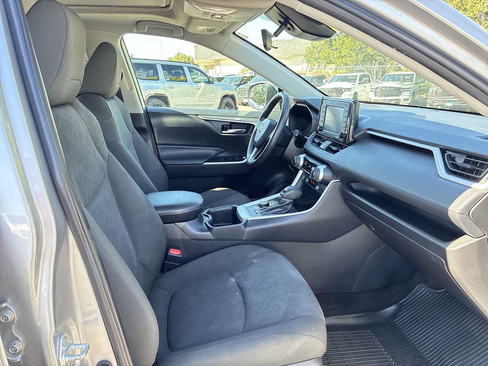 Used 2022 Toyota RAV4 XLE w/ Convenience Package AWD/4WD image 26