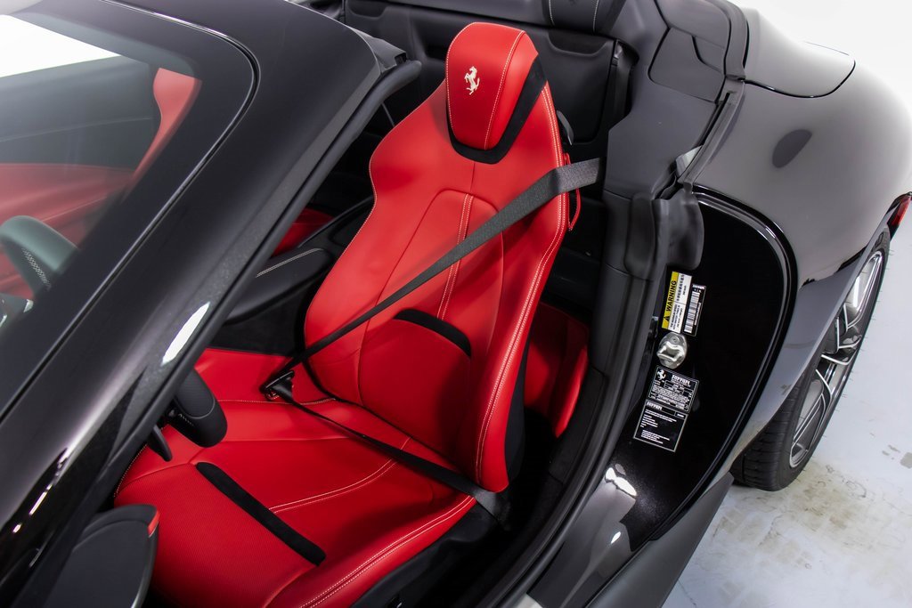 Certified 2024 Ferrari Roma Spider image 6