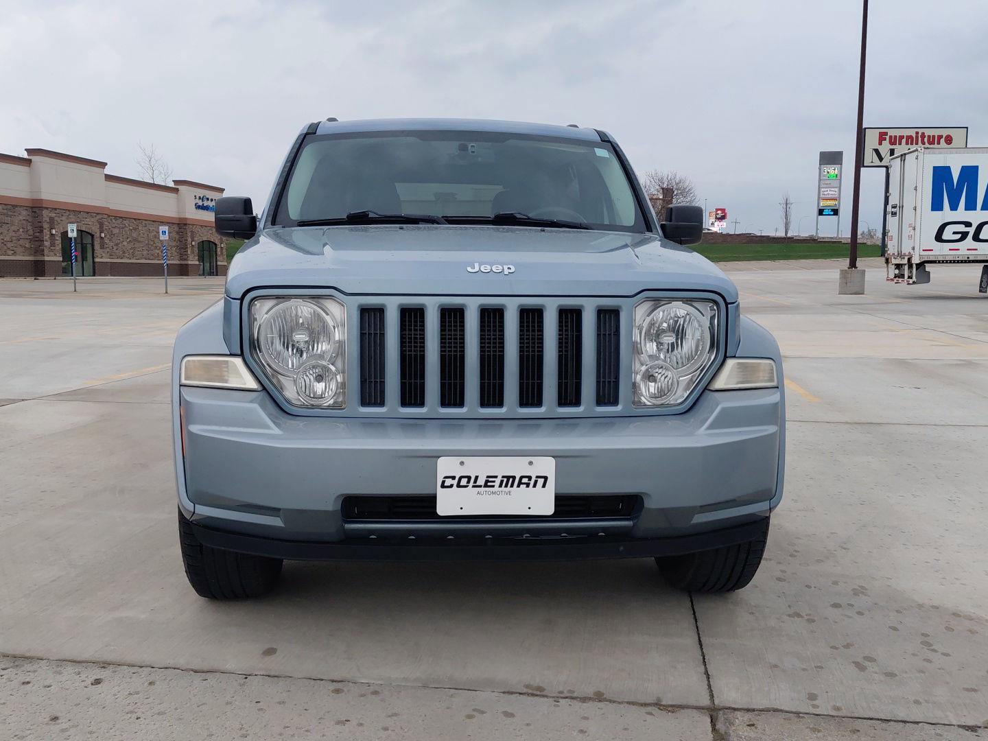 Used 2012 Jeep Liberty Sport AWD/4WD image 8