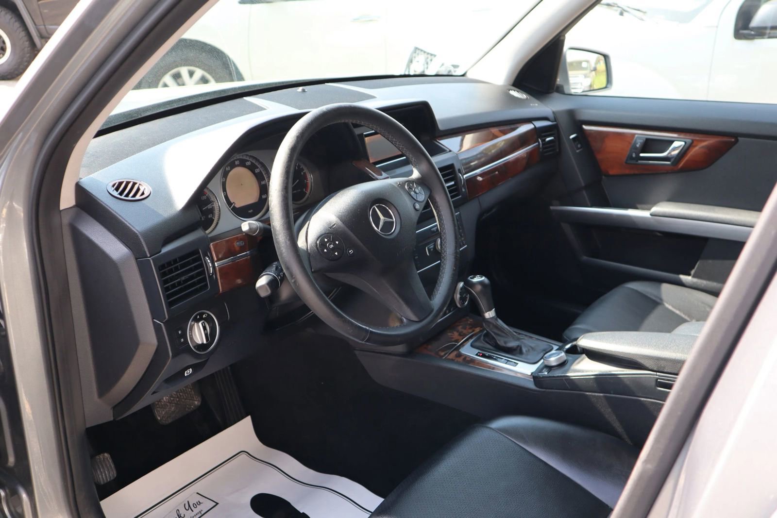 Used 2011 Mercedes-Benz GLK 350 4MATIC image 8