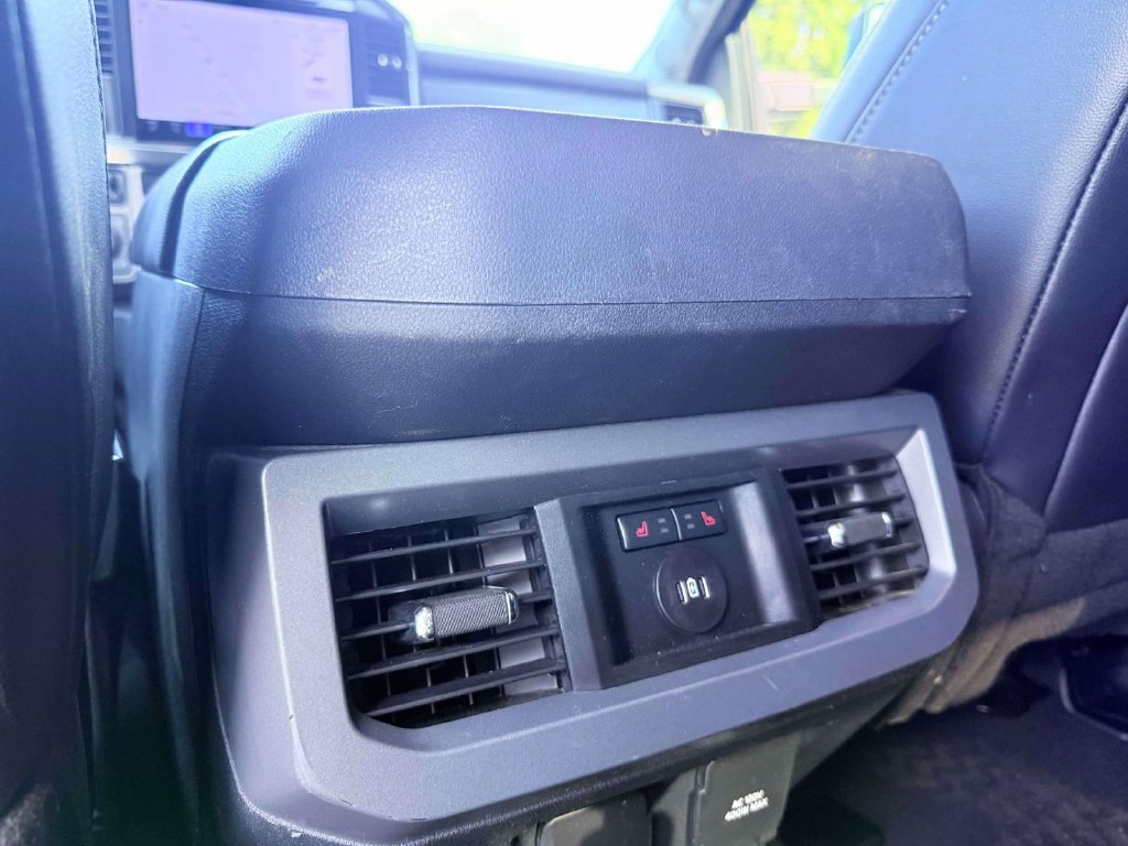 Used 2024 Ford F250 Lariat AWD/4WD image 12