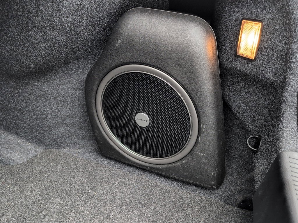 Used 2019 Dodge Charger SXT image 18