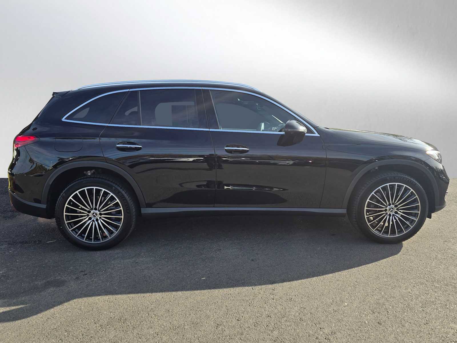 Certified 2026 Mercedes-Benz GLC 300 4MATIC image 2