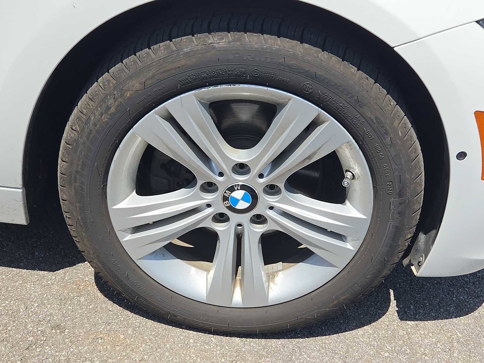 Used 2017 BMW 330i xDrive Sedan image 2