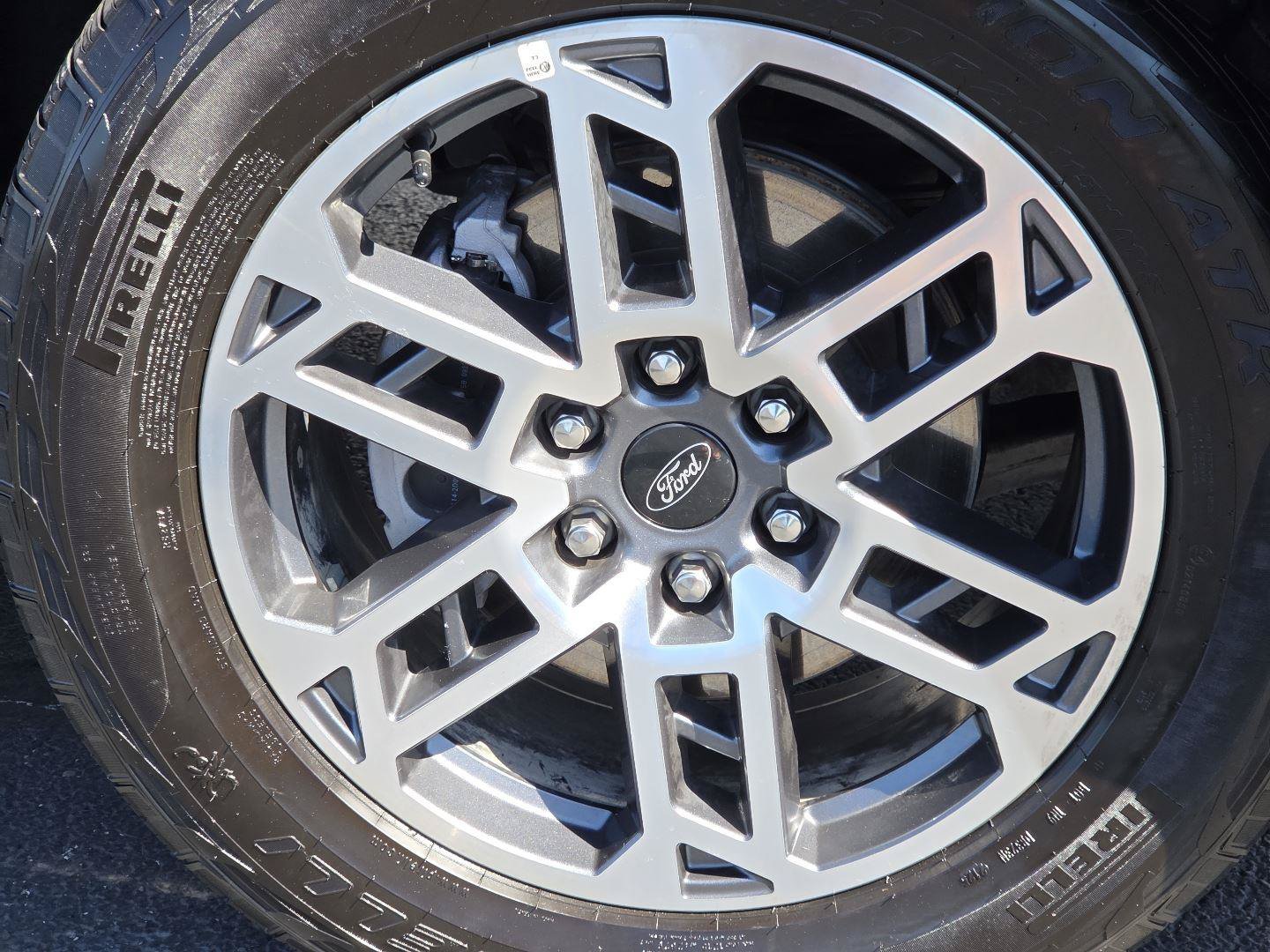 Used 2025 Ford Expedition Active AWD/4WD image 11