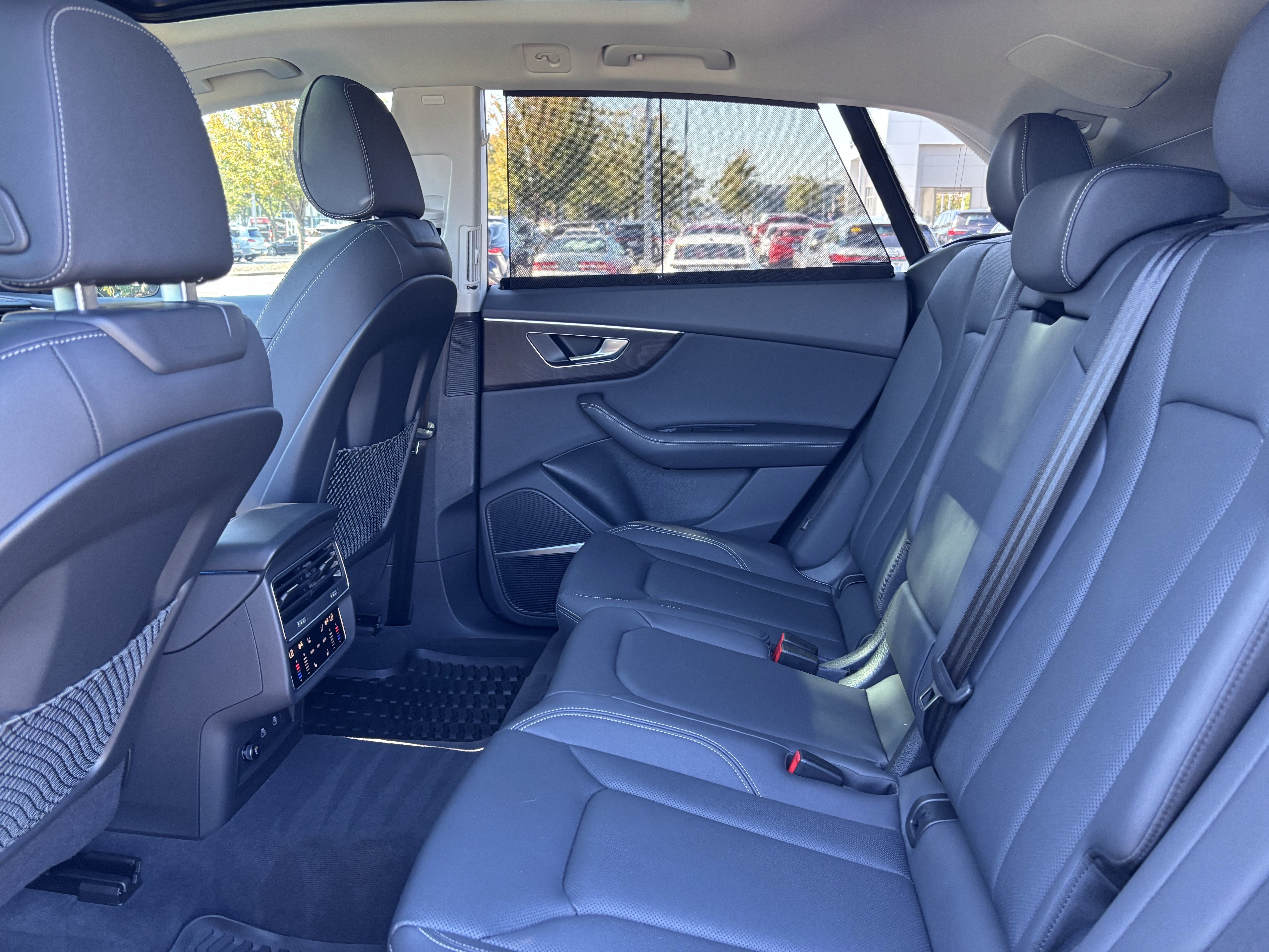 Used 2023 Audi Q8 Premium Plus AWD/4WD image 19