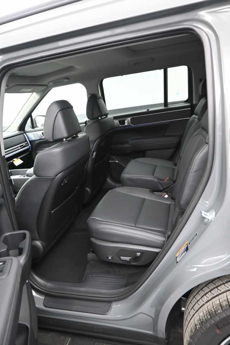 New 2027 Hyundai Santa Fe Limited AWD/4WD image 12