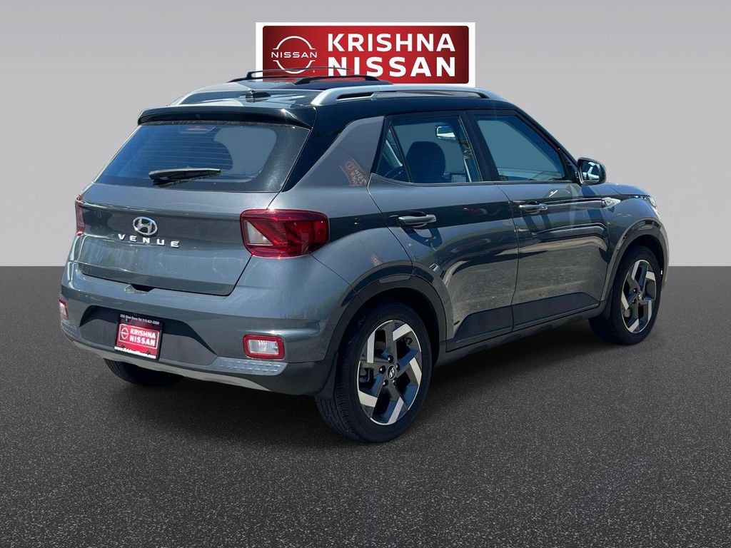 Used 2024 Hyundai Venue Limited FWD image 5